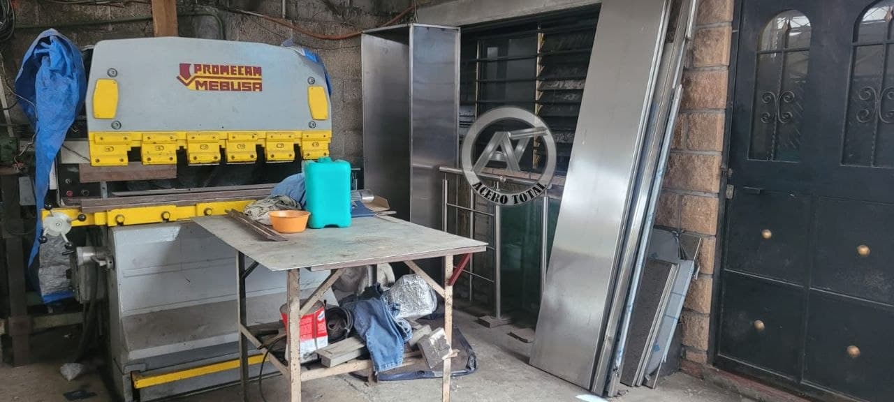 Dobladora CNC